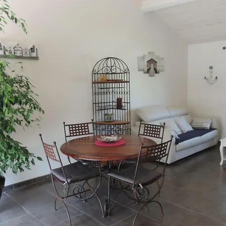 Maison D'amis Hébergement de vacances *